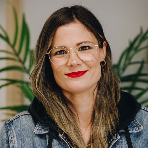 Natalie Barton Headshot